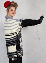 Load image into Gallery viewer, Digit Tabard Knitting Kit