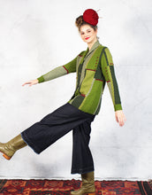 Load image into Gallery viewer, Bee Bee Jacket Knitting Kit