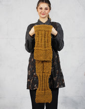 Load image into Gallery viewer, Textured Scarf Knitting Kit
