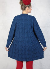 Load image into Gallery viewer, Fan &amp; Cable Swingcoat Knitting Kit
